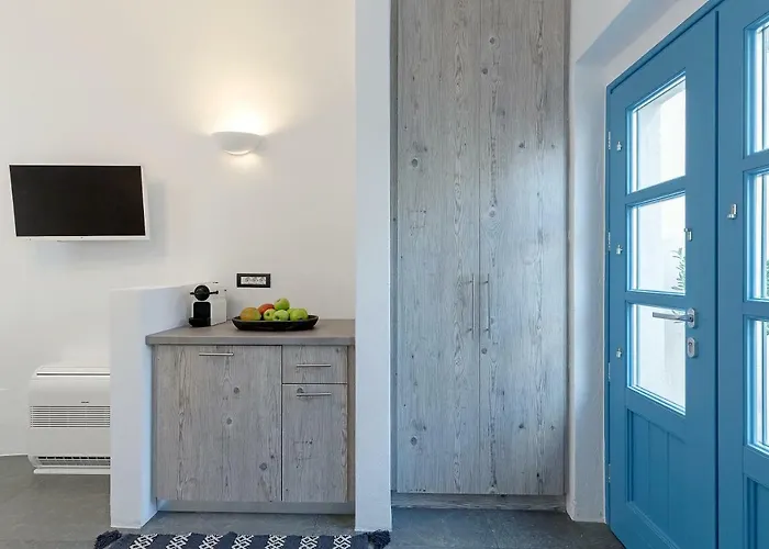 Alluvial Santorini Suites