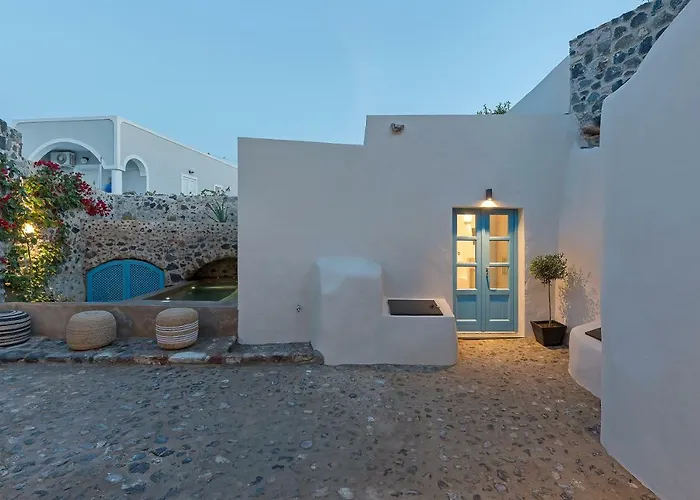 Alluvial Santorini Suites